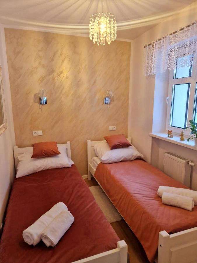 Apartament Przy Deptaku 耶莱尼亚古拉 外观 照片