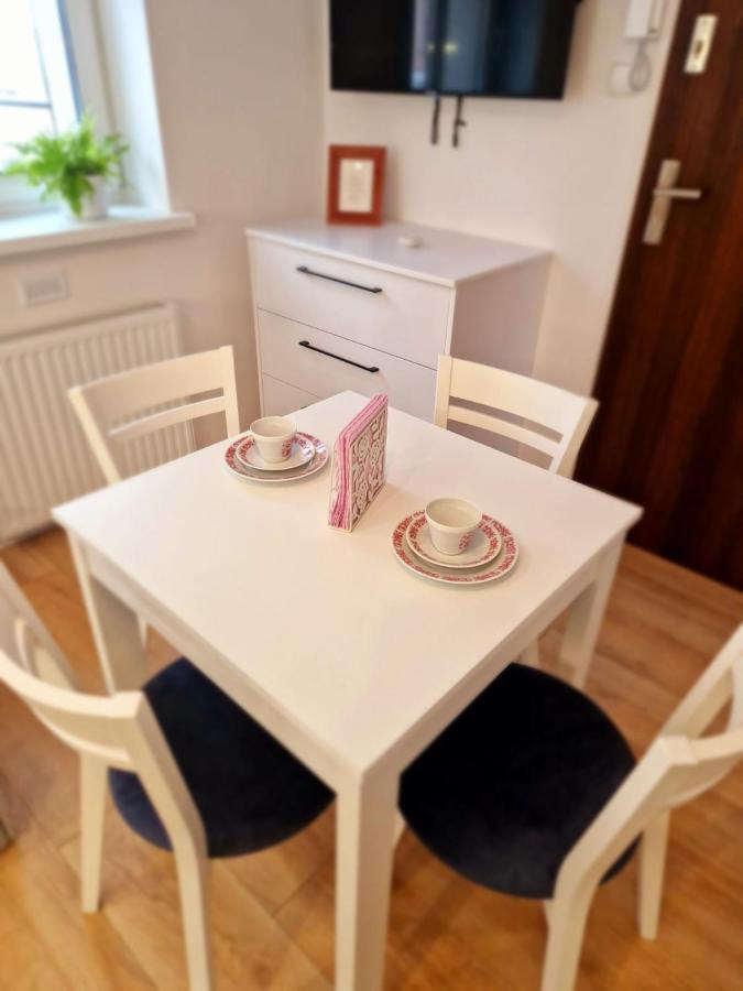 Apartament Przy Deptaku 耶莱尼亚古拉 外观 照片