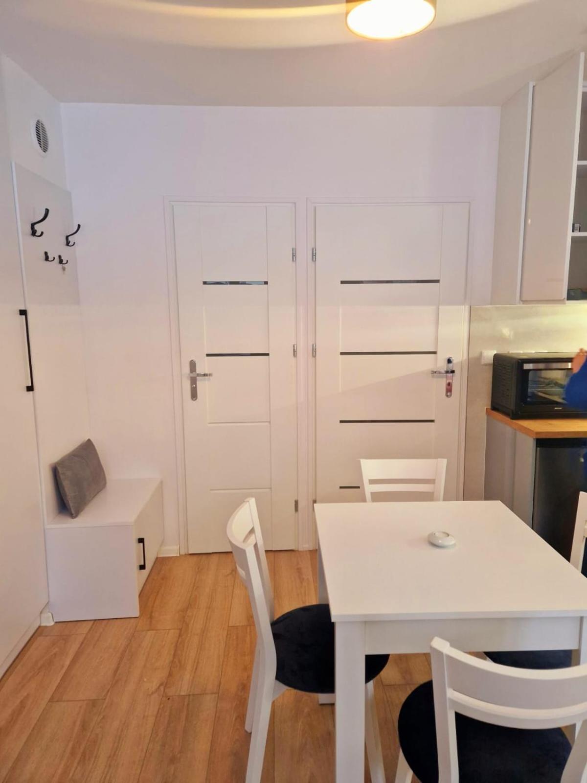 Apartament Przy Deptaku 耶莱尼亚古拉 外观 照片