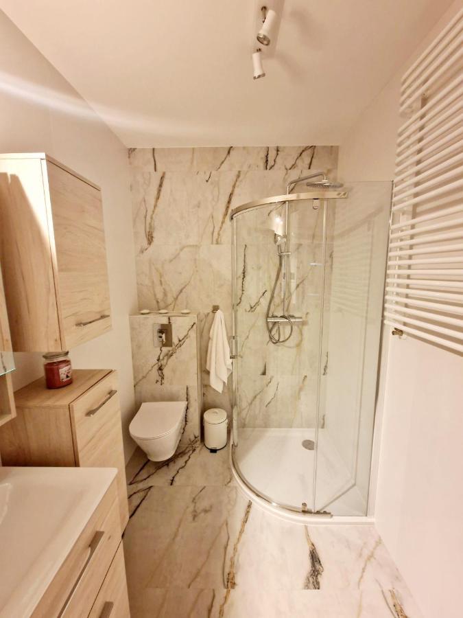 Apartament Przy Deptaku 耶莱尼亚古拉 外观 照片